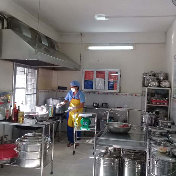 Thiết bị nhà bếp mầm non