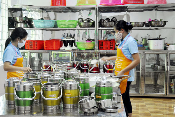 Thiết bị nhà bếp mầm non