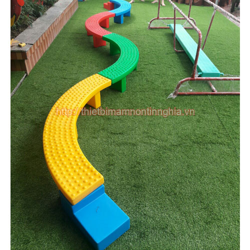 Bộ thăng bằng cầu cong