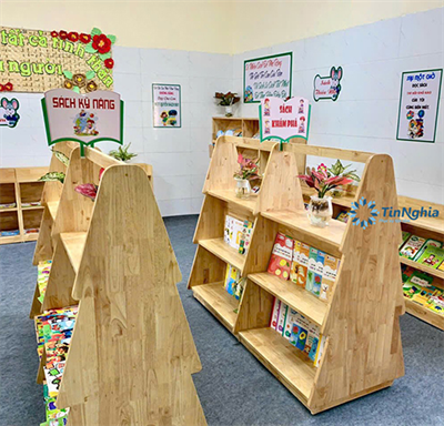 Giá sách cây thông