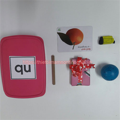 Giáo cụ Montessori bộ học phát âm chữ qu
