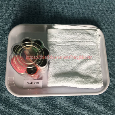 Giáo cụ Montessori bộ xâu kim