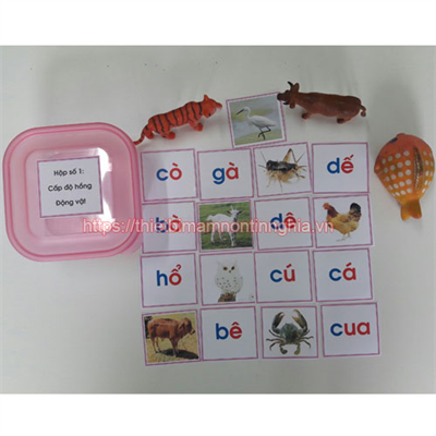 Giáo cụ Montessori các từ chỉ động vật