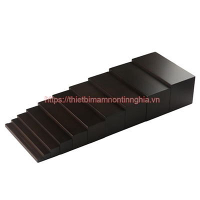 Giáo cụ Montessori thang nâu