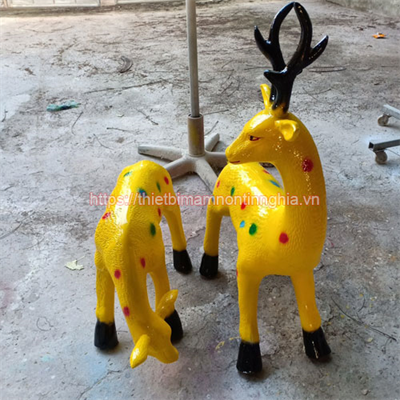 Tượng đôi nai ngổ ngáo