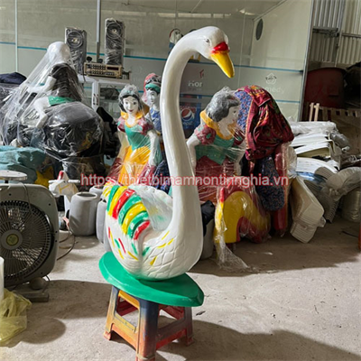 Tượng thiên nga to